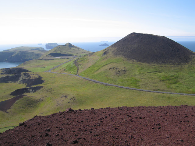 Đảo núi lửa Surtsey – Cấm địa kỳ bí của giới khoa học ngoài khơi Iceland Đảo núi lửa Surtsey – Cấm địa kỳ bí của giới khoa học ngoài khơi Iceland