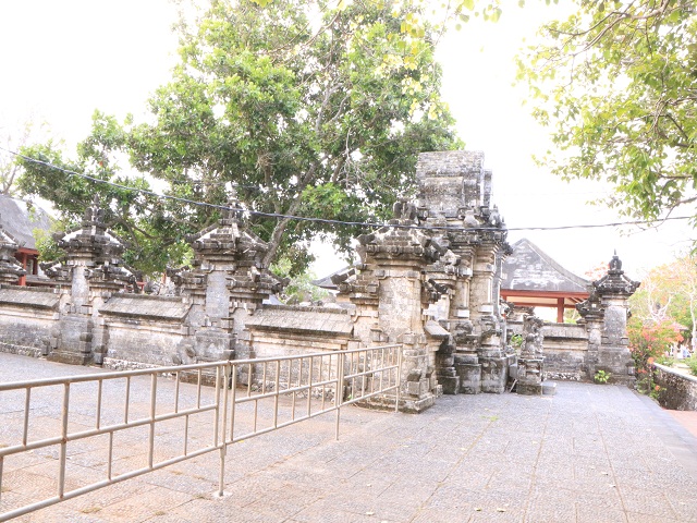 den uluwatu 2