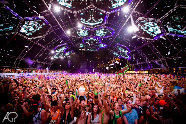 le-hoi-am-nhac-Glastonbury-le-hoi-mua-he-o-anh-mixtourist