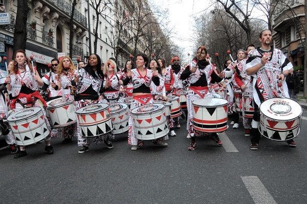 le-hoi-duong-pho-tai-paris-mixtourist