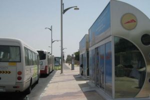 Đi du lịch đến Dubai, bạn sẽ “hết hồn” khi biết nhà chờ xe buýt có lắp điều hoà, vàng được bán ở cây ATM