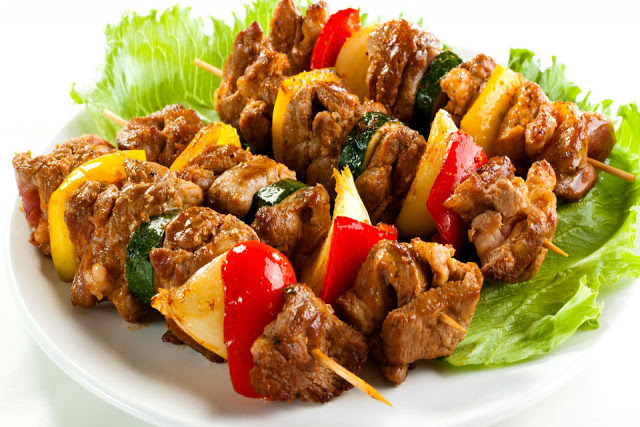 Thịt nướng Shashlik Ẩm thực Nga, chạm đến trái tim người thưởng thức