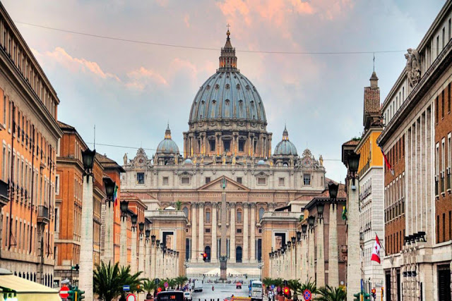 Vatican Đặt chân đến những vương quốc tí hon trên thế giới