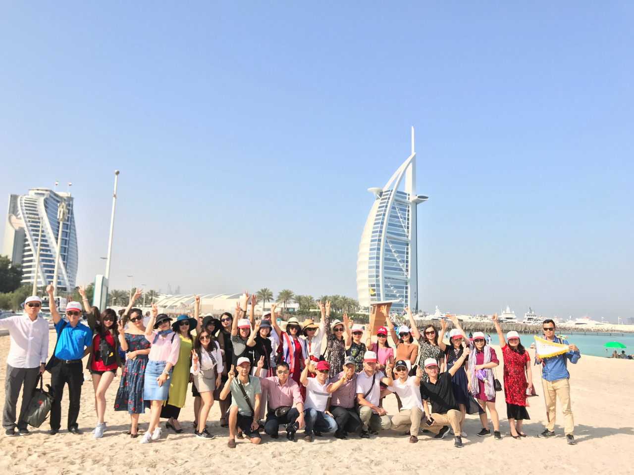 TOUR VIP 5* DU LỊCH DUBAI – SAFARI – ABUDHABI 6 NGÀY 5 ĐÊM BAY THẲNG HÀNG KHÔNG EMIRATES 5 SAO