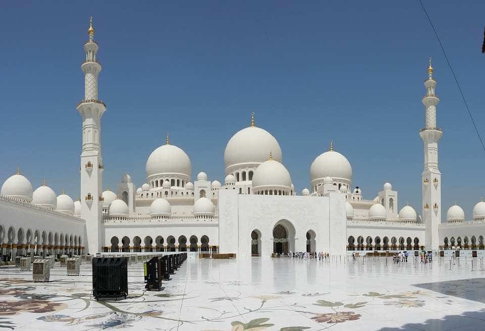 DUBAI – ABU DHABI (6N-5D) BAY TG
