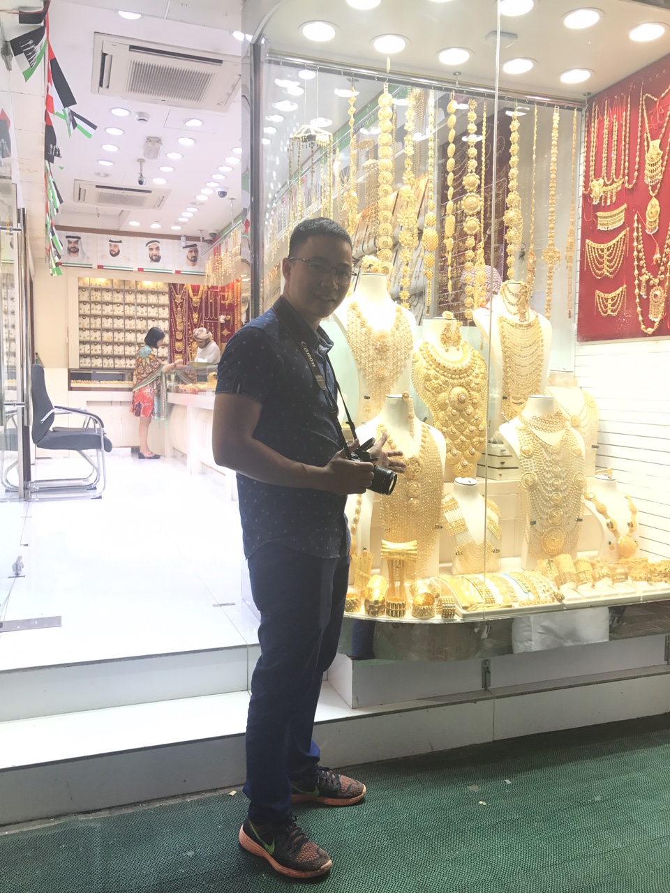 TOUR VIP 5* DU LỊCH DUBAI – SAFARI – ABUDHABI 6 NGÀY 5 ĐÊM BAY THẲNG HÀNG KHÔNG EMIRATES 5 SAO
