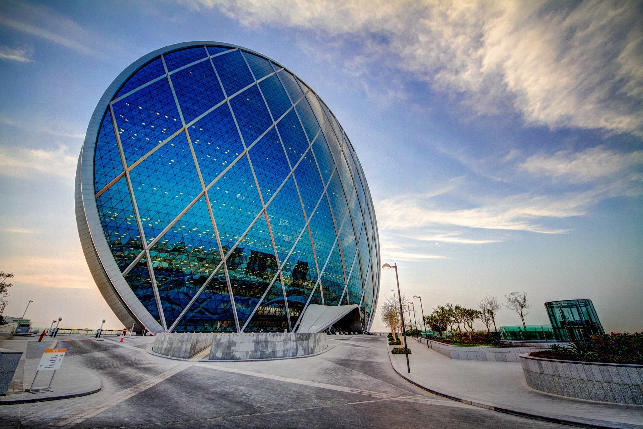 DUBAI – ABU DHABI (6N-5D) BAY TG