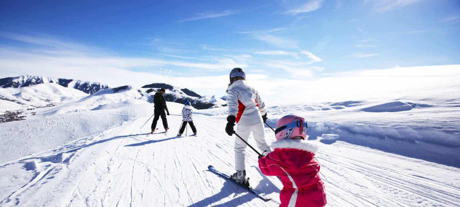 HÀ NỘI – EVERLAND – TRƯỢT TUYẾT SKI – NAMSAN TOWER – BẢO TÀNG 3D – ĐÁ TUYẾT – LÀNG TRANH TƯỜNG SUANGOL (5N-4D)