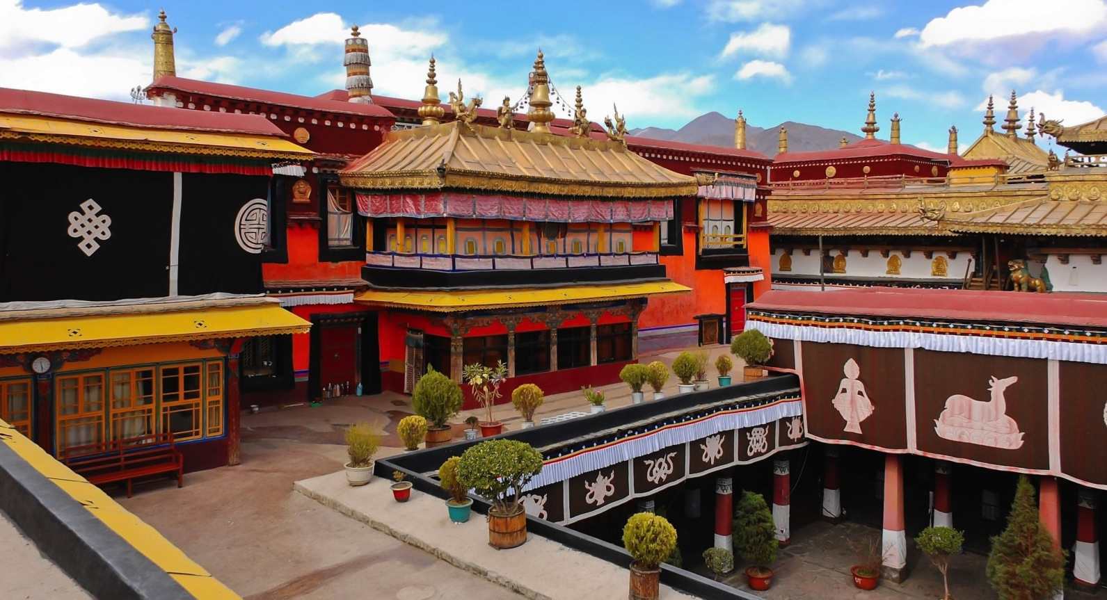 HỮU NGHỊ QUAN – NAM NINH – LAN CHÂU –  LHASA – DƯƠNG THÁNH HỒ  – SHIGATSE – TRÙNG KHÁNH – HỮU NGHỊ QUAN (8N-7D)