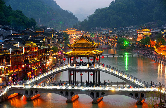 NAM NINH – TRƯƠNG GIA GIỚI – THIÊN MÔN SƠN  –  PHƯỢNG HOÀNG CỔ TRẤN