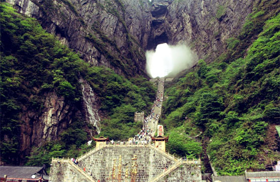 NAM NINH – TRƯƠNG GIA GIỚI – THIÊN MÔN SƠN  –  PHƯỢNG HOÀNG CỔ TRẤN