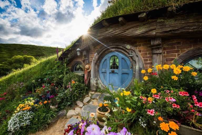 AUCKLAND – WAITOMO – ROTORUA – HOBBITON (7N-6D)