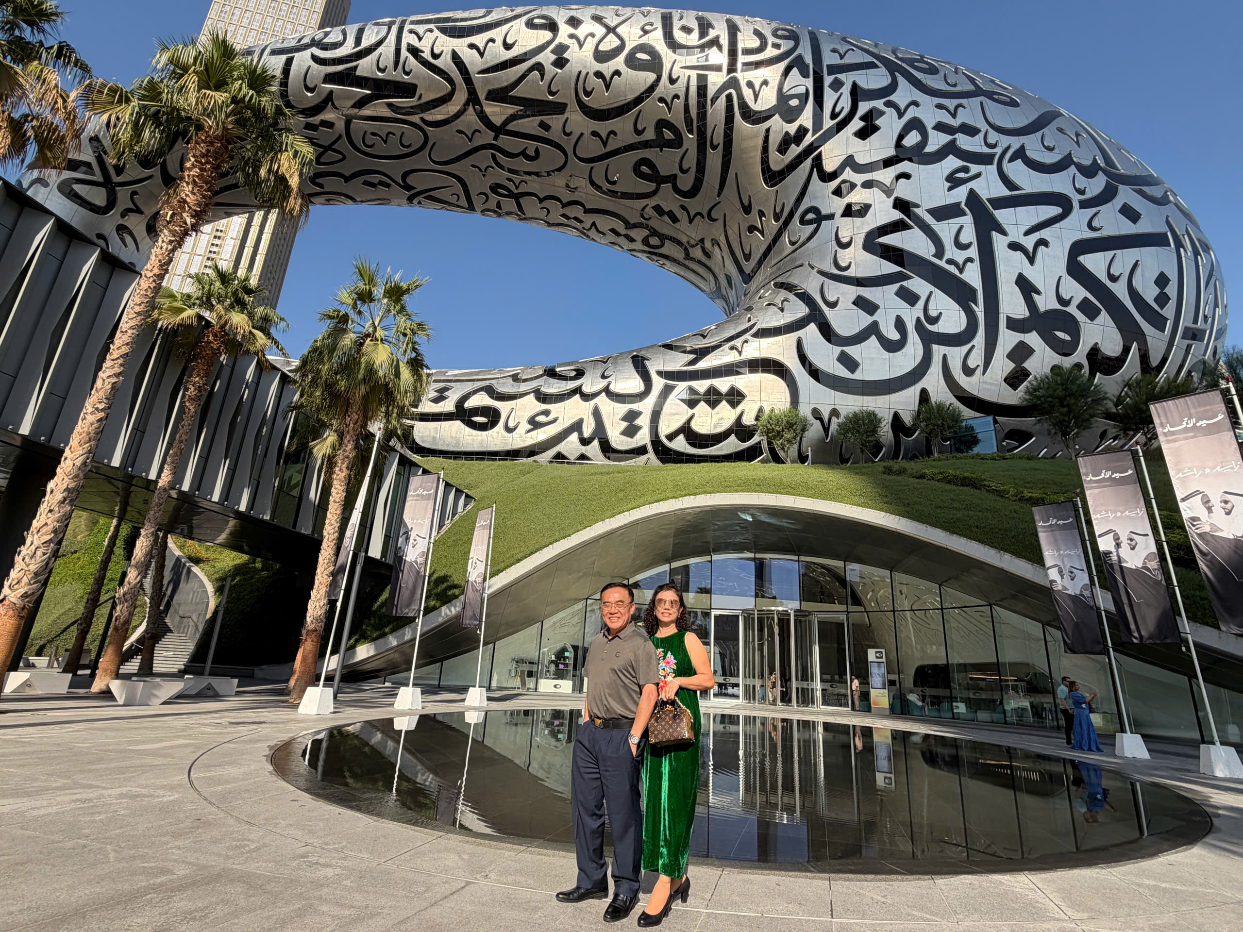 Đoàn khách tại Khu phố cổ Bastakiya, Dubai